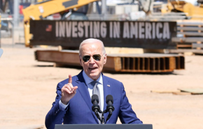 Sắp rời Nhà Trắng, ông Biden vẫn siết xuất khẩu công nghệ chip và AI qua quốc gia thứ ba cho Trung Quốc