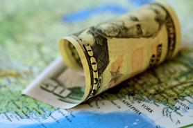 UOB: USD sẽ tiếp tục tăng mạnh, vàng cán mốc 3.000 USD/ounce vào cuối năm