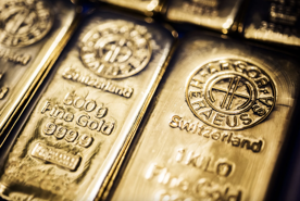 Được hỗ trợ mạnh, giá vàng nhảy vọt qua mốc 2.900 USD/oz