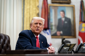 Ông Trump tiếp tục nhượng bộ Mexico và Canada, tuyên bố không lo chứng khoán sụt giảm