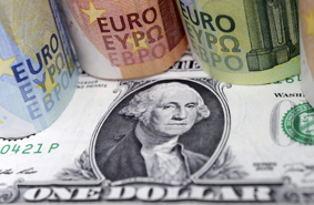 Đồng euro lập đỉnh mới, dìm đồng USD xuống đáy