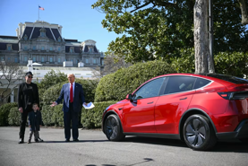 Tranh cãi về tương lai Tesla khi Elon Musk tham gia chính trường