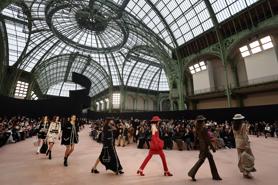 Những điểm đáng chú ý rút ra từ Tuần lễ thời trang Paris Thu Đông 2025