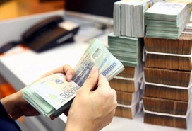Banks continue lowering deposit interest rates