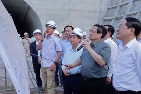 PM sets deadline for construction of North-South expressway sub-projects