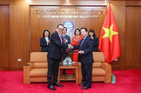 Singapore's commitment to collaborate with Vietnam on sustainable development initiatives