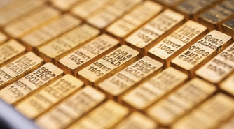 Giá vàng bứt phá lên kỷ lục mới, “cá mập” SPDR Gold Trust mua dè dặt