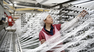 Kinh tế Trung Quốc có thêm tín hiệu tốt, giới chuyên gia vẫn bi quan