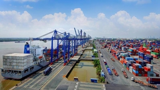 Towards net-zero emission ports