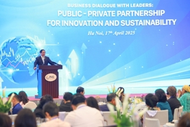 Business dialogue with leaders held as part of P4G Summit in Hanoi