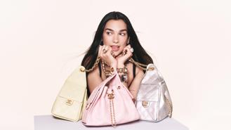 Chanel 25: Chiếc túi xách siêu ứng dụng của năm