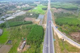 Sắp nâng cấp tuyến cao tốc Cam Lộ – La Sơn lên 4 làn xe