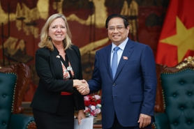 Prime Minister calls on WB to support Vietnam's large-scale infrastructure projects