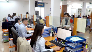 Các trường hợp người lao động bị và không bị chấm dứt hưởng trợ cấp thất nghiệp 