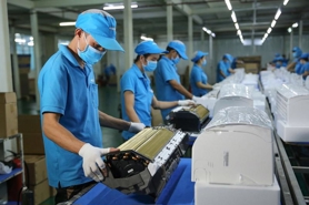 Dừng thu đoàn phí và kinh phí công đoàn các cơ quan hành chính, đơn vị sự nghiệp hưởng 100% lương ngân sách, lực lượng vũ trang 