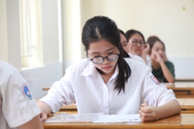 Hà Nội : Năm học 2025-2026, xây thêm trường công lập , nâng tỷ lệ học sinh vào lớp 10 trường công từ 61% lên 64% 