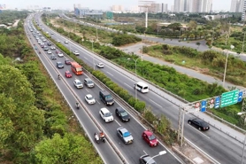 Cấm xe máy lưu thông vào đường dẫn cao tốc TP.HCM - Long Thành