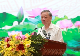 Tổng Bí thư Tô Lâm gặp mặt đại biểu có công cách mạng