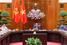 Thủ tướng: Thích ứng linh hoạt và hiệu quả với tình hình để đạt tăng trưởng 8,3-8,5%