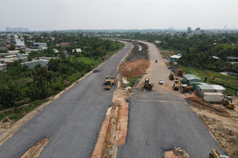 Dự án Hương lộ 2 nối dài (đoạn từ cầu vàm Cái Sứt đến nút giao cao tốc TP.HCM - Long Thành - Dầu Giây đang thi công. Ảnh internet