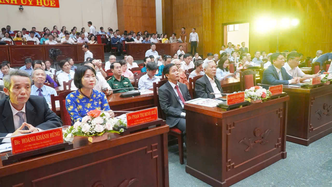 Ban Thường vụ Th&agrave;nh ủy Huế tổ chức Lễ kỷ niệm 100 năm Ng&agrave;y B&aacute;o ch&iacute; C&aacute;ch mạng Việt Nam