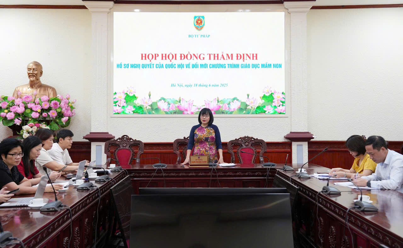 Quang cảnh phiên họp. Ảnh: CTV.