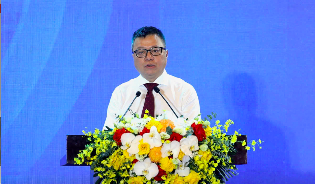 Chủ tịch Hội Nh&agrave; b&aacute;o Việt Nam, Tổng bi&ecirc;n tập b&aacute;o Nh&acirc;n d&acirc;n L&ecirc; Quốc Minh, ph&aacute;t biểu khai mạc Hội b&aacute;o 2025 - Ảnh: TTXVN.