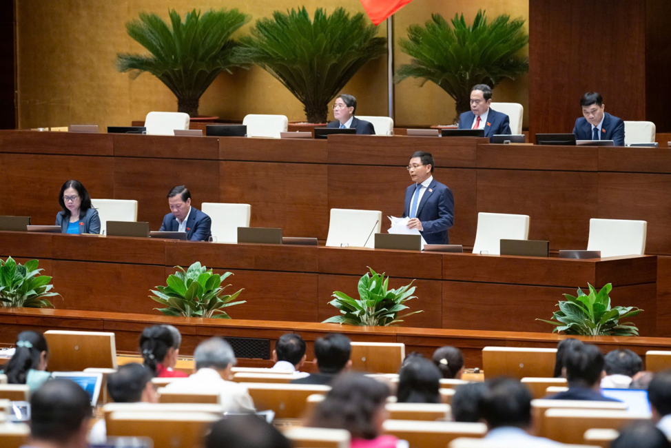 Bộ trưởng Nguyễn Văn Thắng trả lời chất vấn trước Quốc hội sáng 19/6/2025