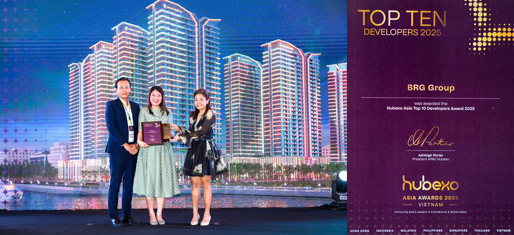 Đại diện Tập đoàn BRG nhận giải thưởng “Top 10 Nhà Phát Triển Bất động sản Hàng Đầu” tại Hubexo Asia Awards 2025.