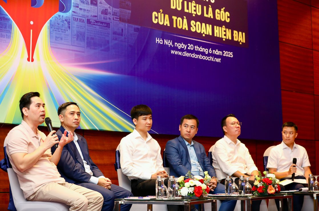 H&agrave;ng loạt s&aacute;ng kiến v&agrave; m&ocirc; h&igrave;nh tối ưu dữ liệu đ&atilde; được chia sẻ tại toạ đ&agrave;m - Ảnh: Việt Dũng.