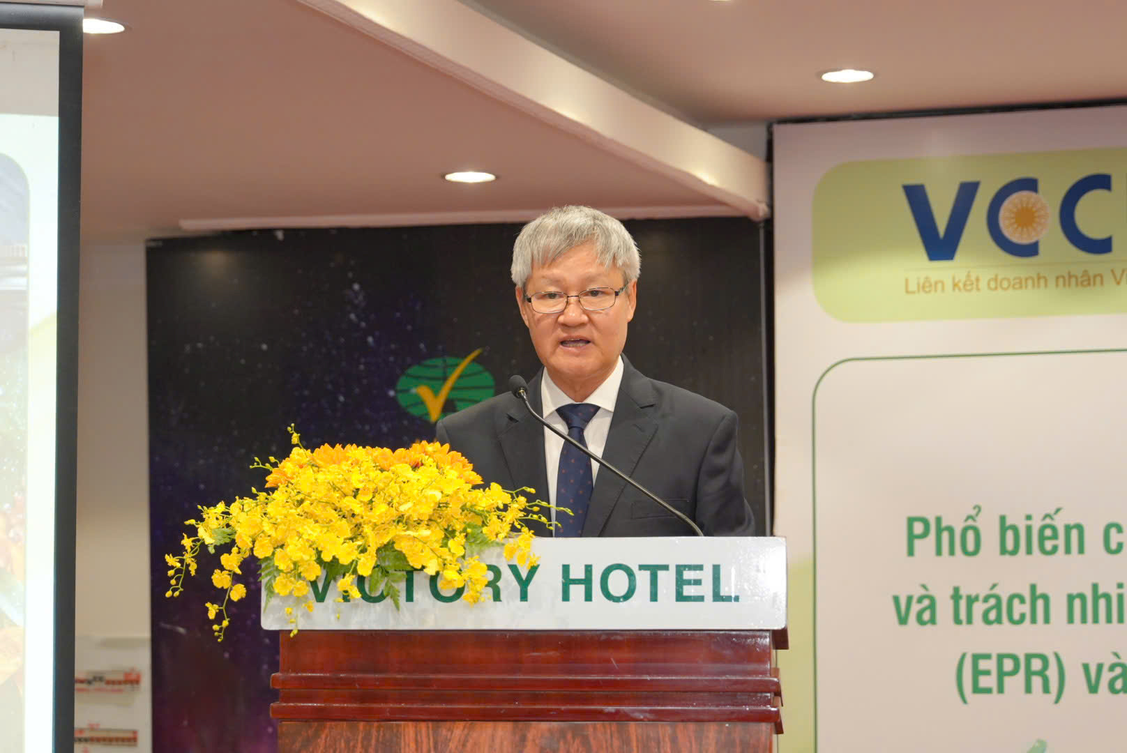 &Ocirc;ng V&otilde; T&acirc;n Th&agrave;nh, Ph&oacute; Chủ tịch VCCI ph&aacute;t biểu tại hội thảo.