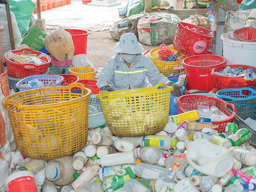 Hạ tầng thu gom – tái chế hiện chưa hoàn thiện.