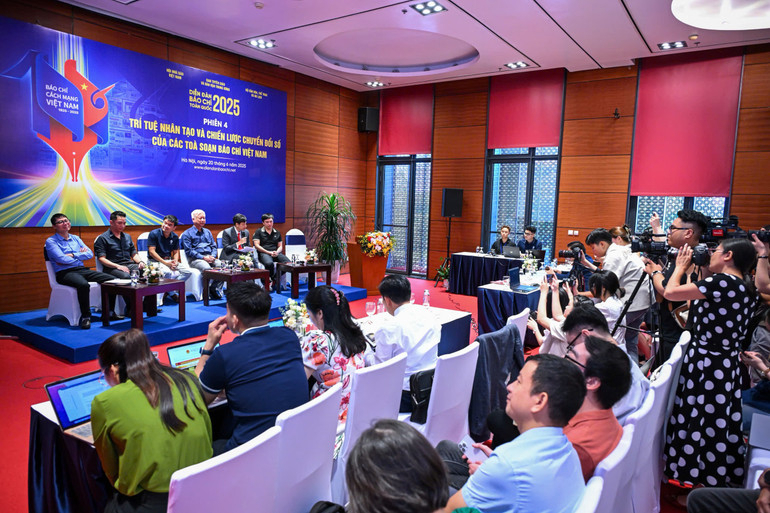 Phiên thảo luận Trí tuệ nhân tạo và chiến lược chuyển đổi số của các tòa soạn báo chí Việt Nam diễn ra vào sáng 20/6