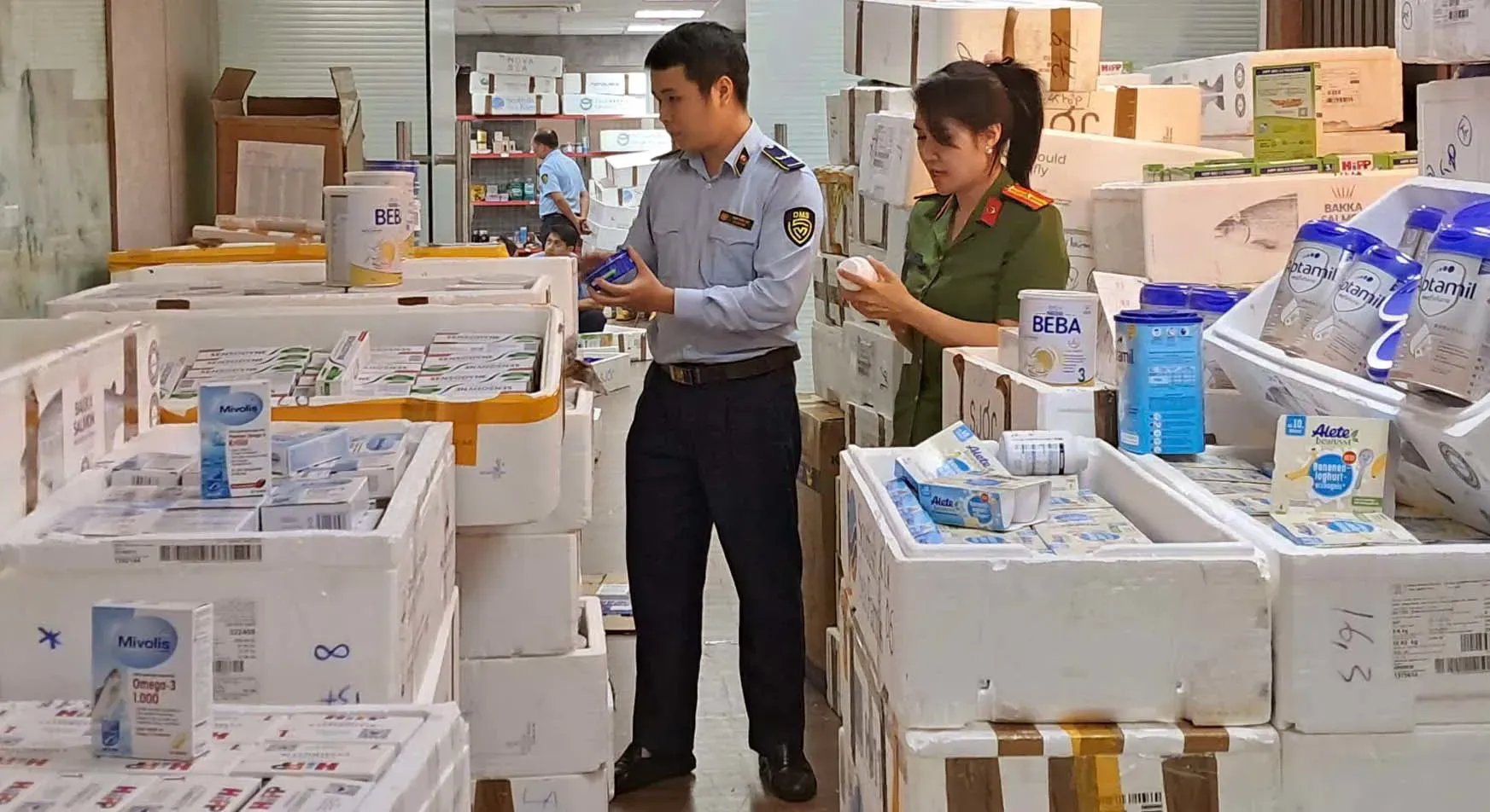 Người tiêu dùng cũng cần thay đổi hành vi mua sắm để chống hàng giả - Ảnh 2