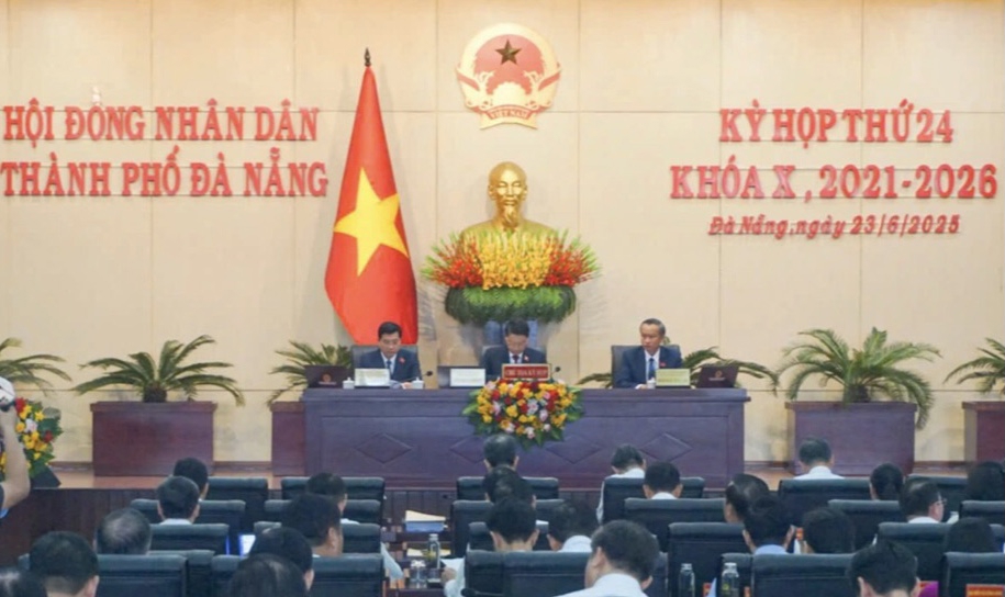 Kỳ họp thứ 24-khóa X, nhiệm kỳ 2021-2026, là kỳ họp “lịch sử” này sẽ tập trung thảo luận nhiều nội dung để làm tiền đề xây dựng các giải pháp, nhiệm vụ nhằm thực hiện các mục tiêu, yêu cầu sau khi thành lập thành phố Đà Nẵng mới.