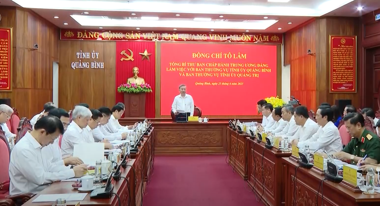 Tổng Bí thư Tô Lâm chủ trì buổi làm việc với Ban Thường vụ Tỉnh ủy hai tỉnh Quảng Bình, Quảng Trị