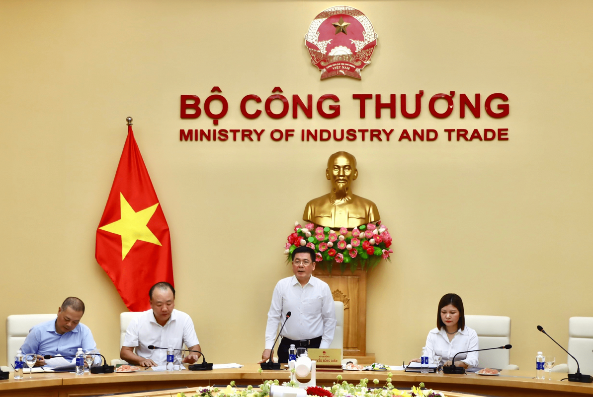 Bộ trưởng Nguyễn Hồng Diên chủ trì Hội nghị sơ kết tình hình cung ứng xăng dầu 6 tháng đầu năm và triển khai nhiệm vụ 6 tháng cuối năm 2025.