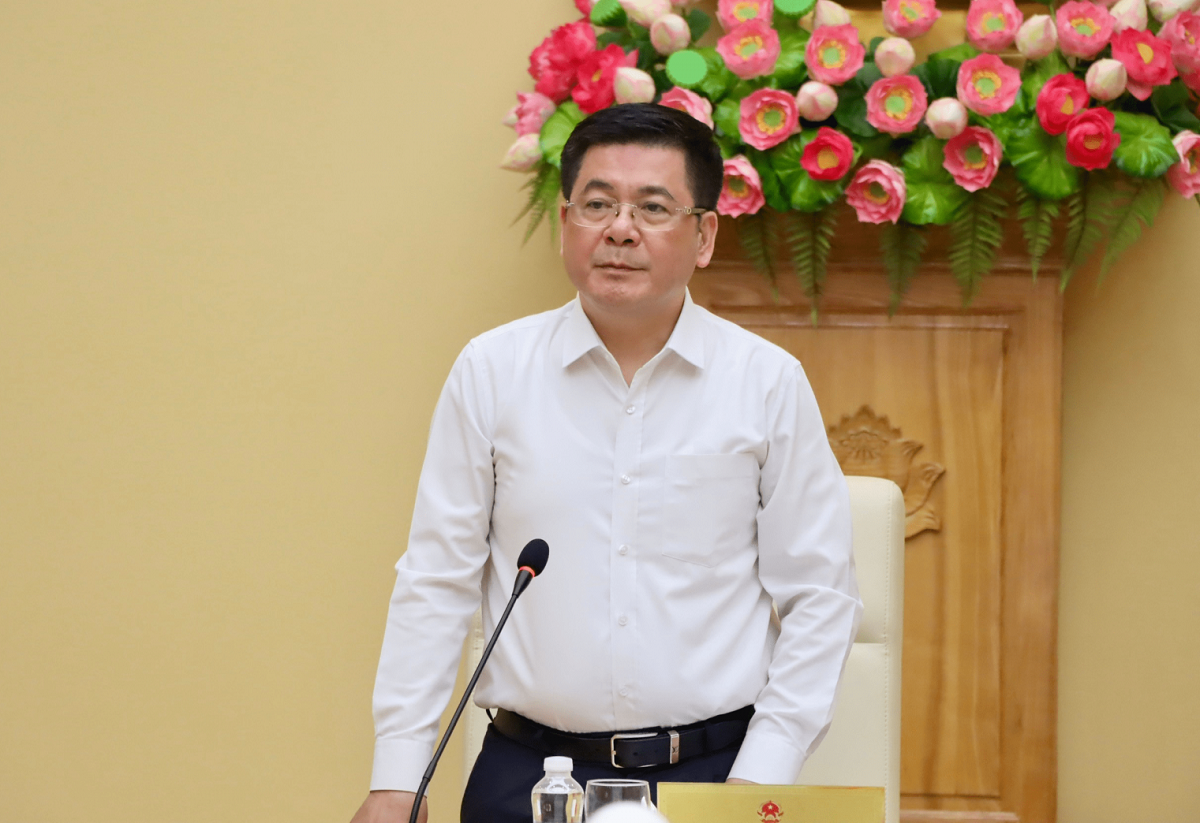 Bộ trưởng Nguyễn Hồng Diên phát biểu chỉ đạo tại hội nghị.