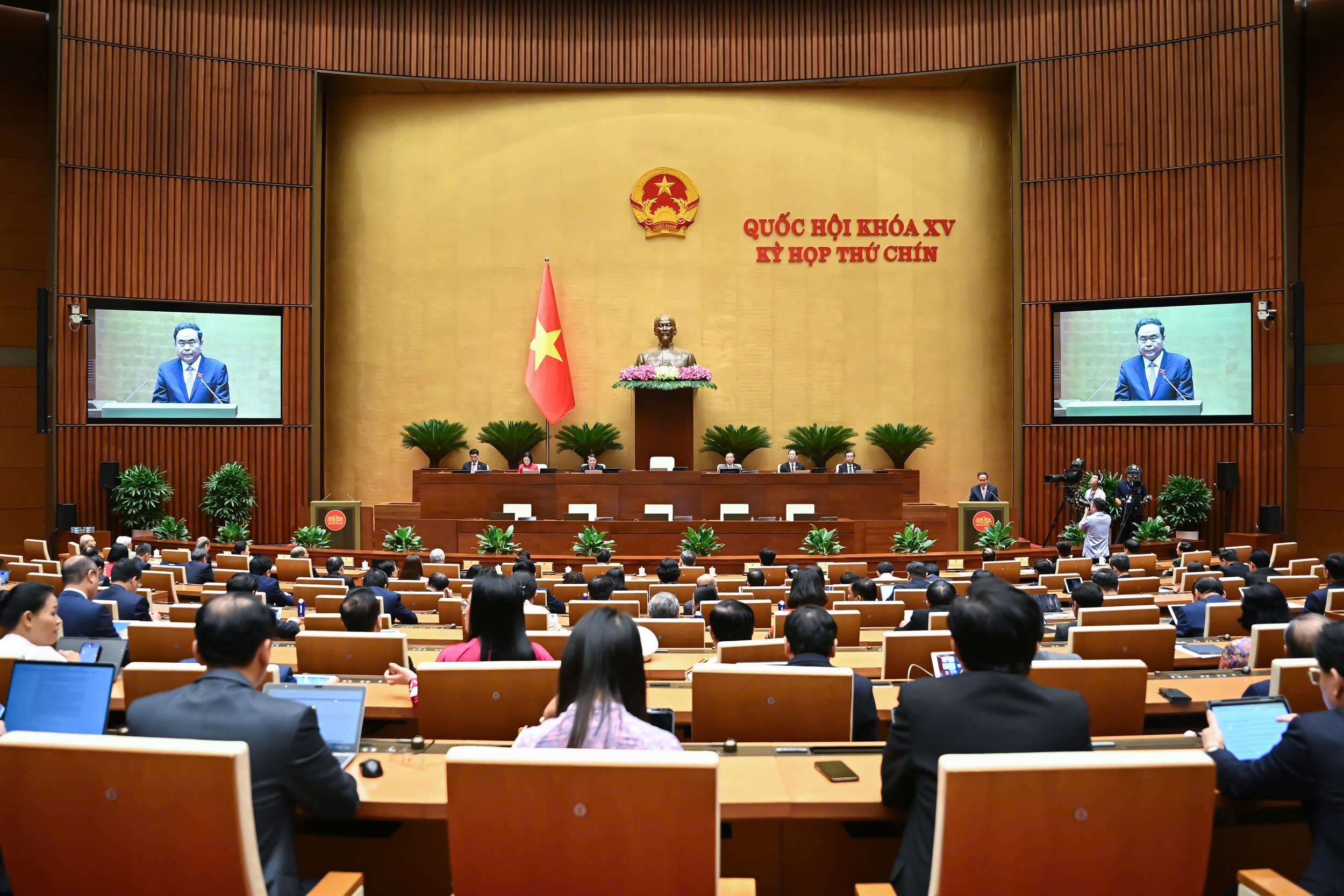 Quang cảnh phi&ecirc;n bế mạc - Ảnh: Quochoi.vn