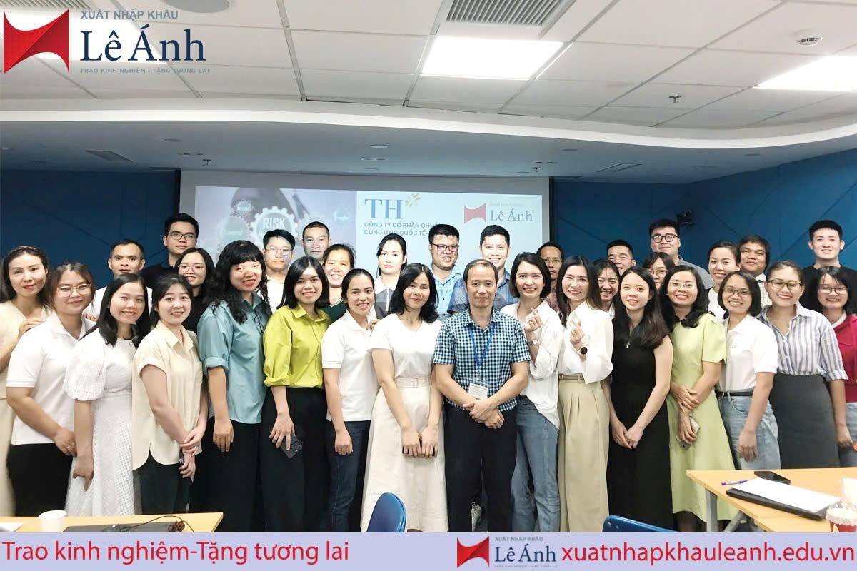 Xuất nhập khẩu Lê Ánh ứng dụng chuyển đổi số trong đào tạo xuất nhập khẩu thực tế - Ảnh 2