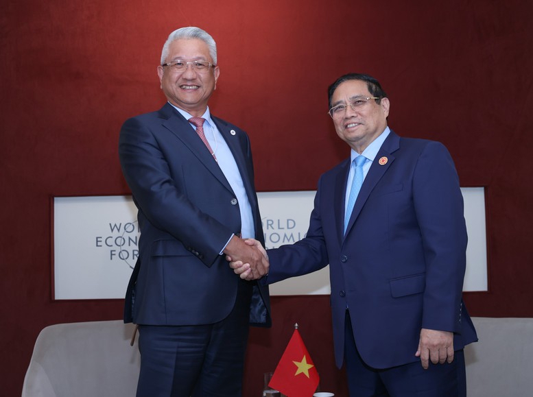 Thủ tướng Phạm Minh Chính khẳng định, Việt Nam tạo điều kiện thuận lợi cho các nhà đầu tư nước ngoài, trong đó có FII hoạt động đầu tư hiệu quả tại Việt Nam; đề nghị Tập đoàn Foxconn chuyển giao công nghệ và xây dựng nhà máy sản xuất chíp bán dẫn tại Việt Nam - Ảnh: VGP. 