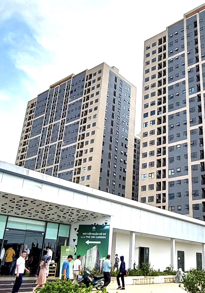 Một khu nh&agrave; ở x&atilde; hội tr&ecirc;n địa b&agrave;n quận Li&ecirc;n Chiểu.