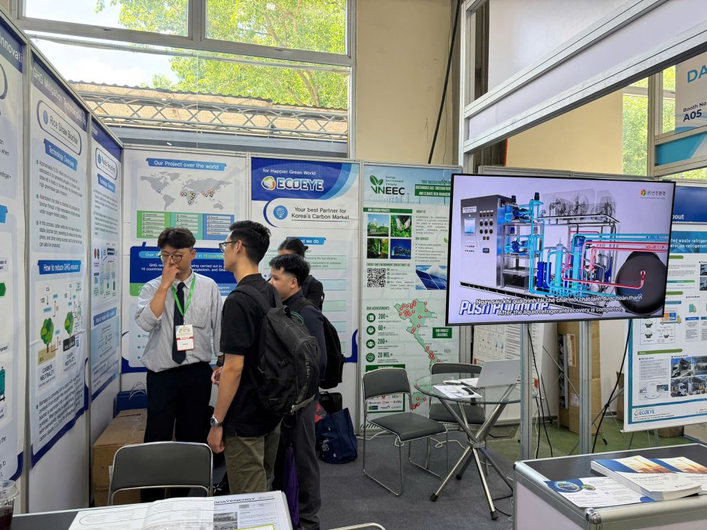 Công nghệ của ECOEYEđược giới thiệu tại ENTECH Vietnam 2025.