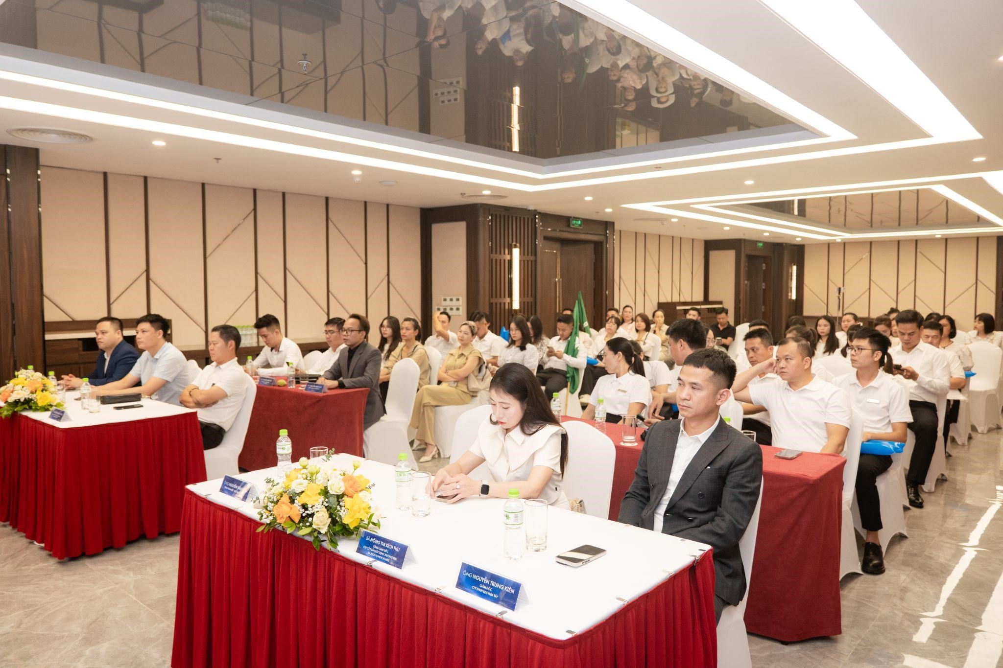 Tập đoàn Hải Phát Invest đã chính thức công bố việc ký kết phân phối độc quyền với SGO Đại Dương - đơn vị thành viên của SGO Land - Hệ sinh thái dịch vụ bất động sản toàn diện hàng đầu cả nước.