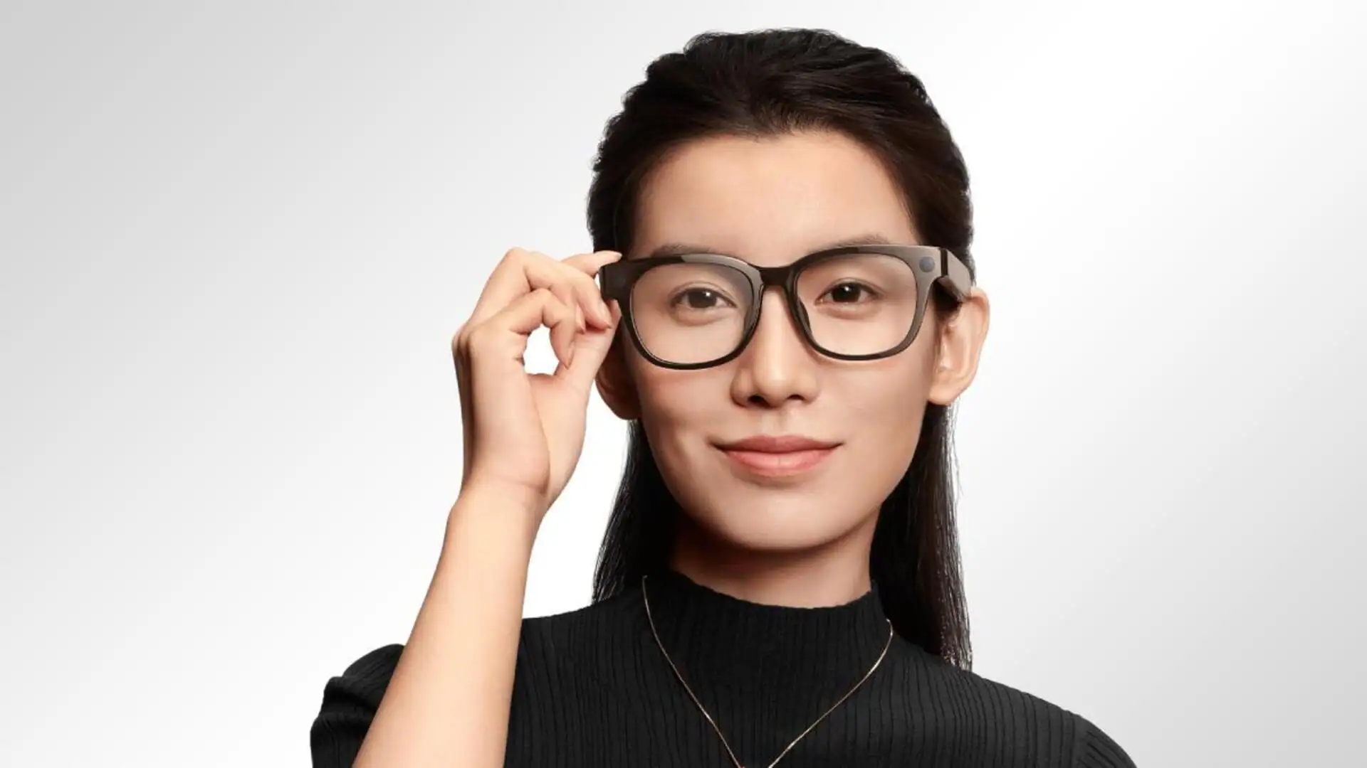 Kính Xiaomi có mức giá khởi điểm 1.999 Nhân dân tệ.