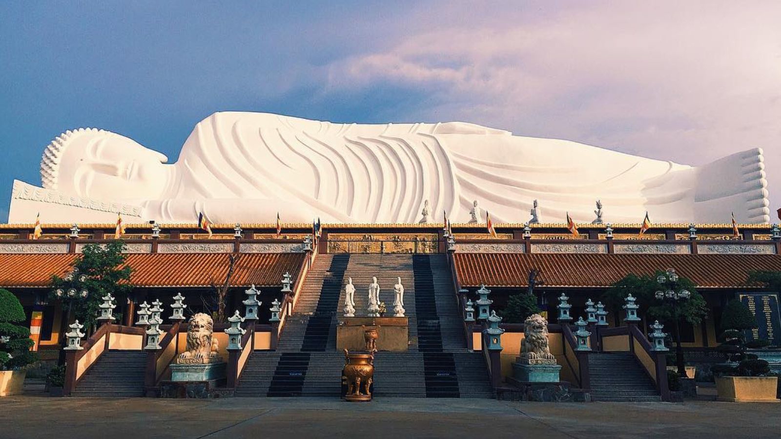 Ch&ugrave;a Hội Kh&aacute;nh (Thủ Dầu Một, B&igrave;nh Dương).