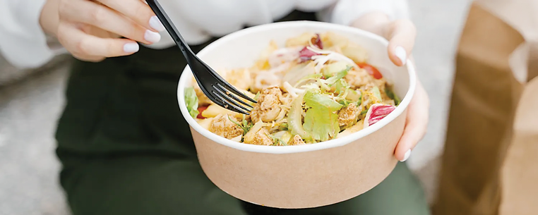 Người ti&ecirc;u d&ugrave;ng đang dần tiếp cận sản phẩm sử dụng bao b&igrave; xanh, dễ ph&acirc;n hủy, th&acirc;n thiện m&ocirc;i trường.