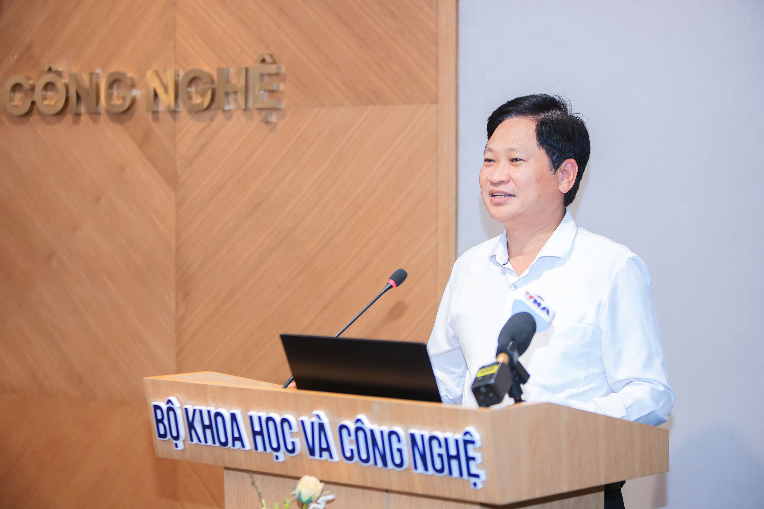 Ông Nguyễn khắc Lịch, Cục trưởng Cục Công nghiệp Công nghệ thông tin chỉ ra những điểm đột phá của Luật Công nghiệp công nghệ số. 
