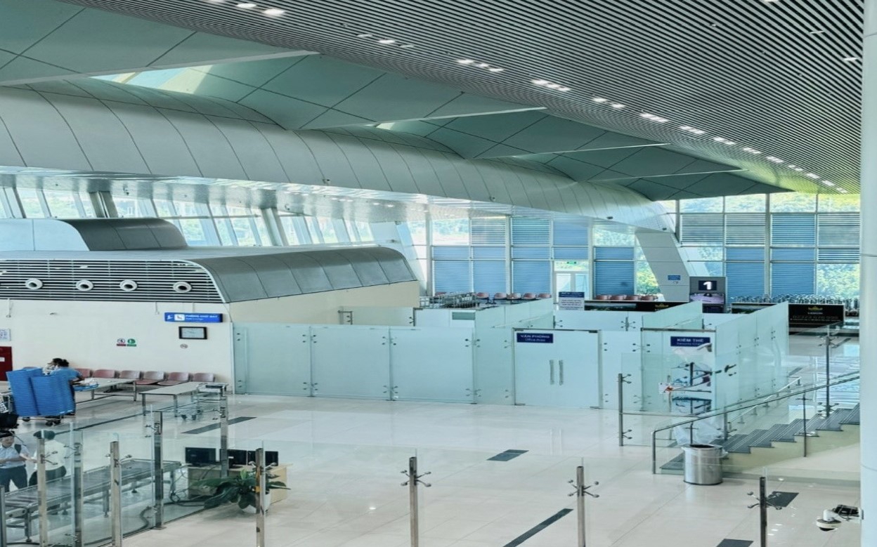 Cải tạo, di chuyển một số phòng làm việc phục vụ bay tại nhà ga