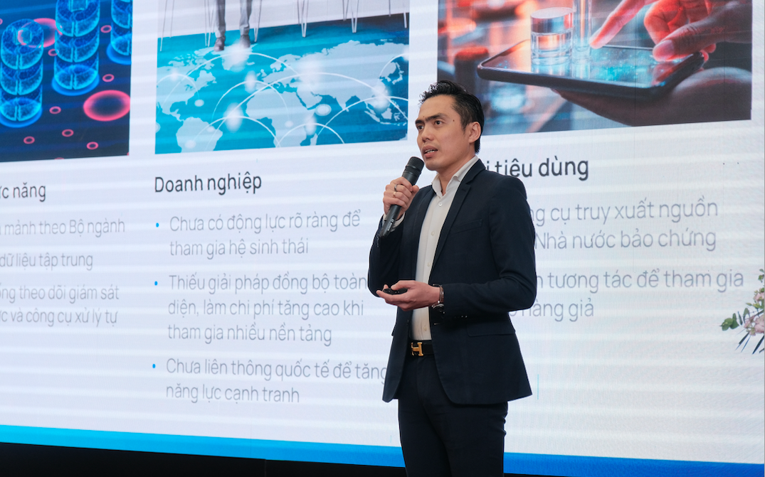 Ông Nguyễn Huy, Trưởng Ban Công nghệ, Hiệp hội Dữ liệu quốc gia, chia sẻ tại sự kiện.